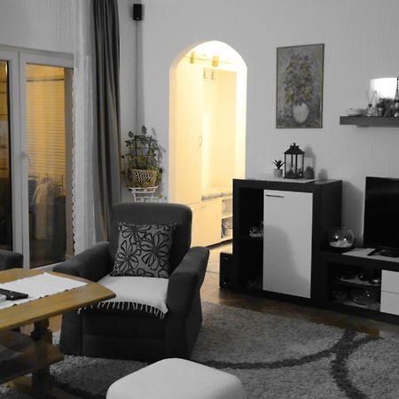 Cerak Lux Appartement Belgrado Buitenkant foto